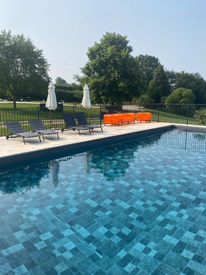 Le Domaine Du Gravier Bed & Breakfast Gramat Exterior foto